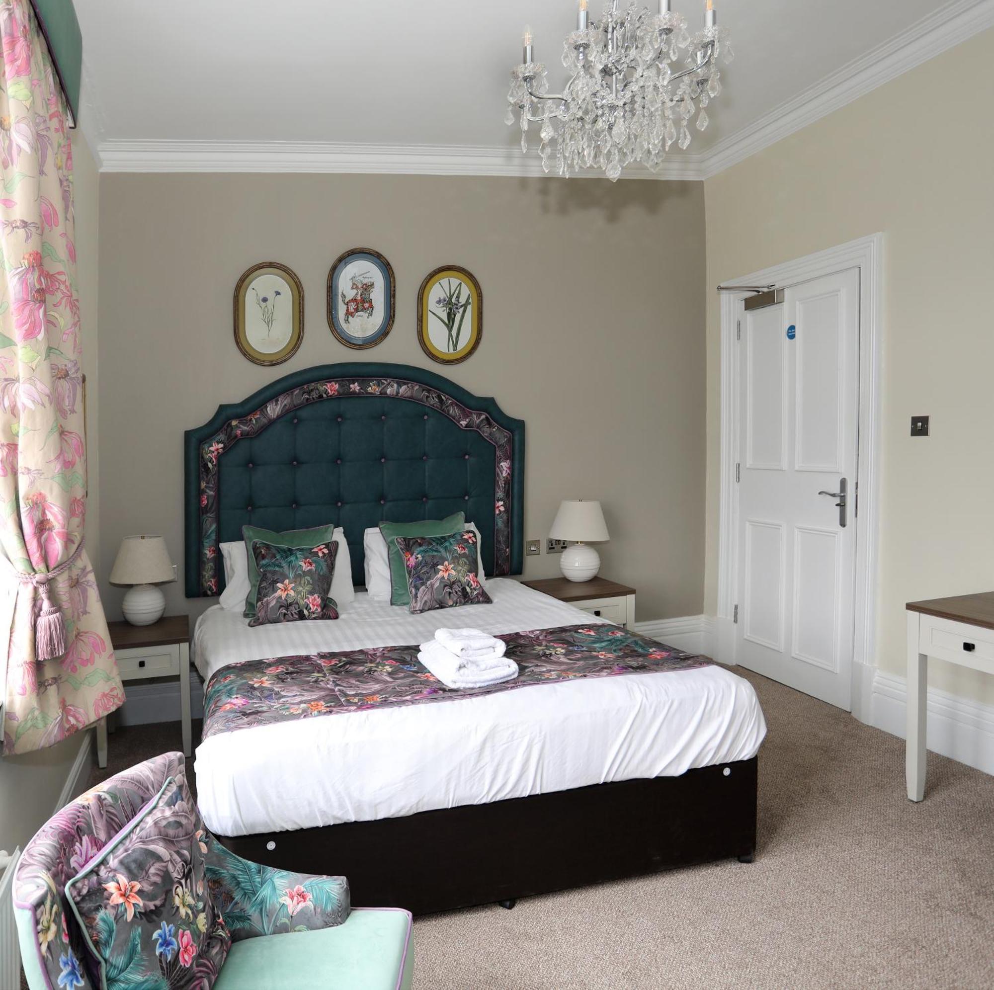 The Castle Of Brecon Hotel, Brecon, Powys Eksteriør bilde