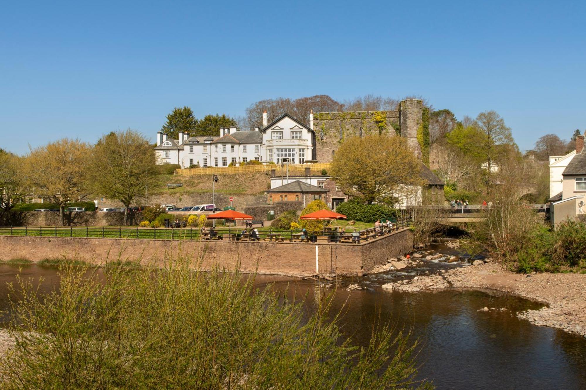 The Castle Of Brecon Hotel, Brecon, Powys Eksteriør bilde