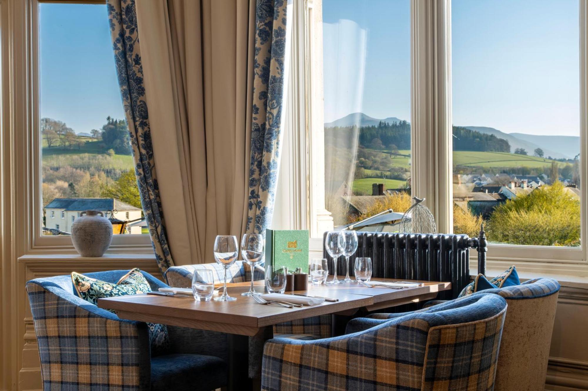 The Castle Of Brecon Hotel, Brecon, Powys Eksteriør bilde